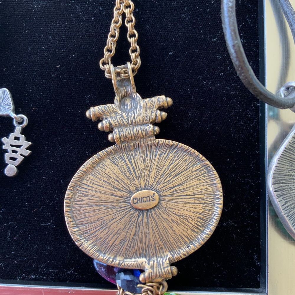 Bundle of 4 Chicos necklaces - Picture 7 of 9